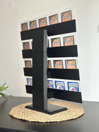 Sammelkarten Display Stand – bis 20 Toploader, 4 Etagen