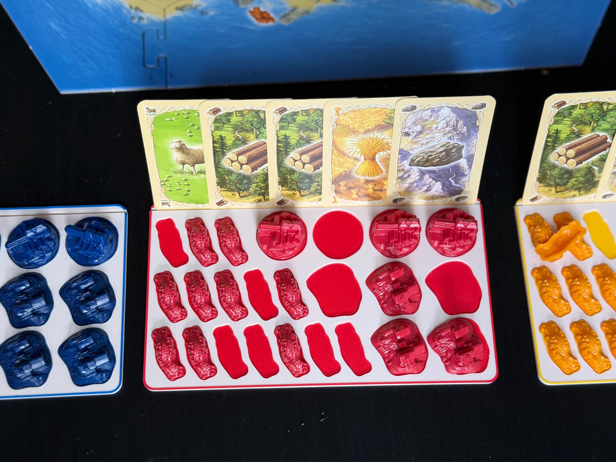Catan Spielertableau – Kartenhalter & Figurenablage